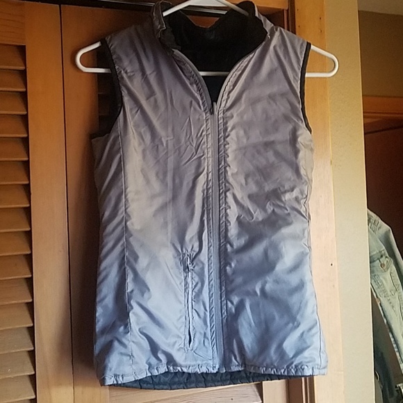 Youth Medium Reversible vest - Picture 2 of 3